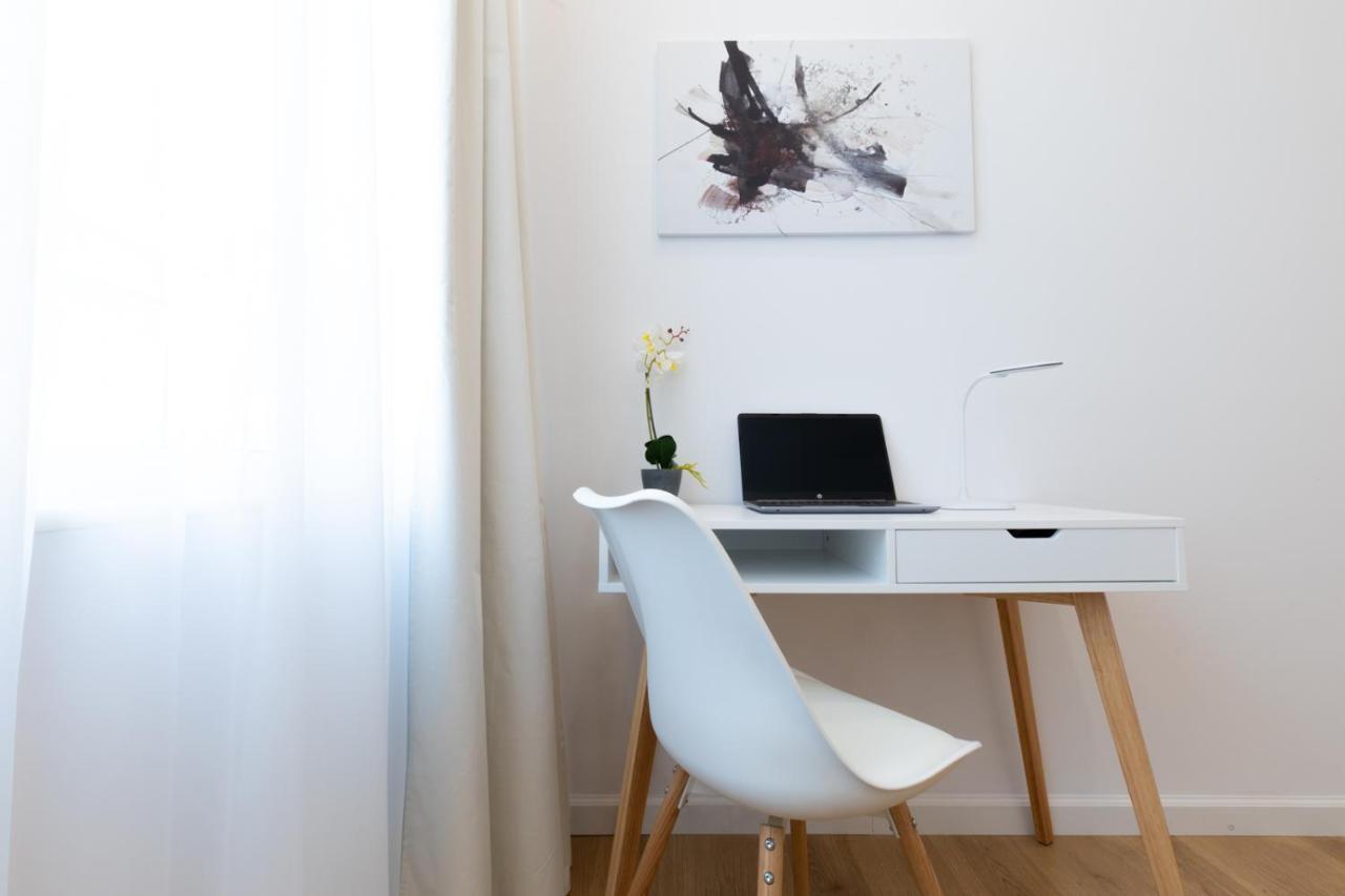Minimal Apartment In Plaka Atenas Exterior foto