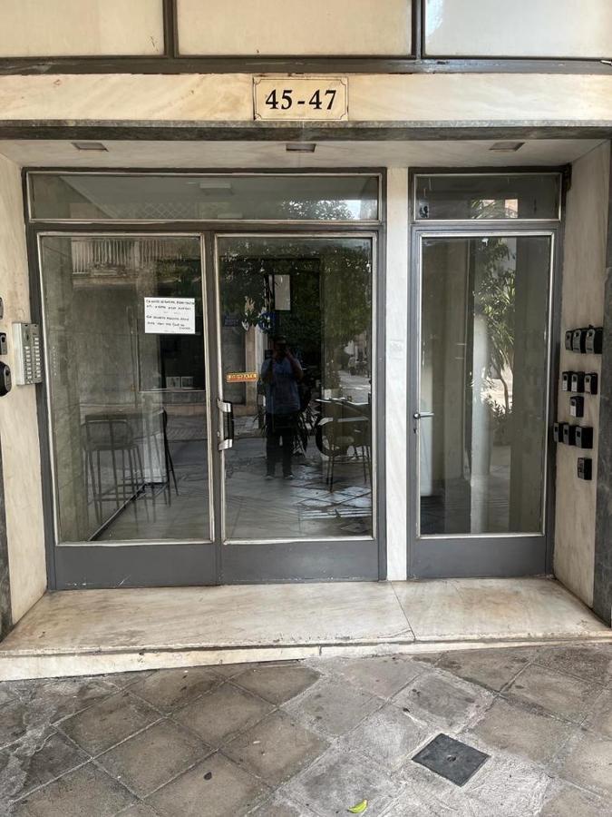 Minimal Apartment In Plaka Atenas Exterior foto